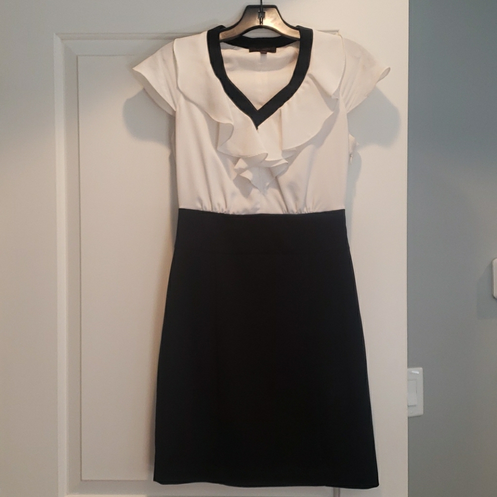 Limited White and Black Chiffon Ruffle Dress Sz 0
